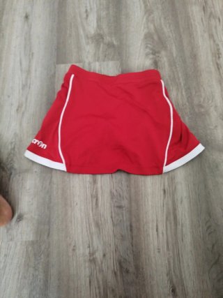 Falda pantalón deportiva MACRON roja y blanca