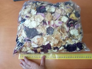 Sacchetto petali di rosa secchi naturali