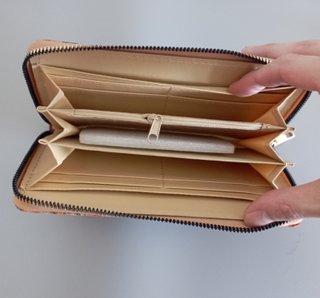 Cartera de mujer con cremallera. Ideal para regalo