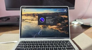 MacBook Pro 13' 16GB RAM 256GB SSD Argento
