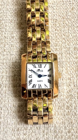 Reloj Lotus Vintage. Mujer. Chapado Oro 5 Micras.