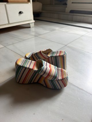 Sandalias plataforma multicolor rayas