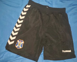 Pantalón corto paseo CD Tenerife Hummel