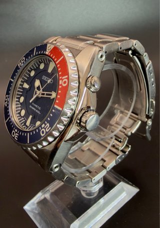 Seiko SKA369 Kinetic Pepsi 200m acumulador nuevo