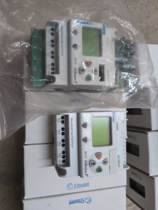 Lote 11 PLCs Crouzet Millenium + 15 Módulos