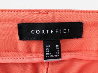 Pantalón largo coral con cinturón