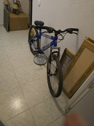 Bicicleta de montaña azul RM200