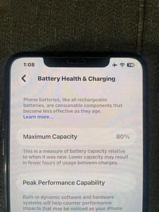iPhone 11 Pro Max con iOS 27 Beta
