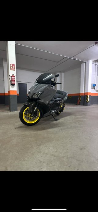 ÚNICA Yamaha Tmax Lux Max 7600kms FULL EXTRAS