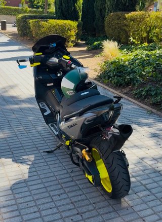 ÚNICA Yamaha Tmax Lux Max 7600kms FULL EXTRAS