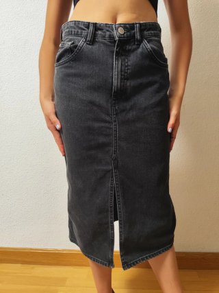 Zara falda midi vaquera estilo denim