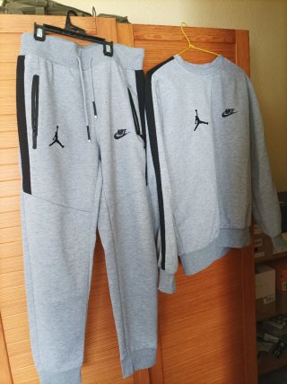 Conjunto Chándal Nike Gris Jordan