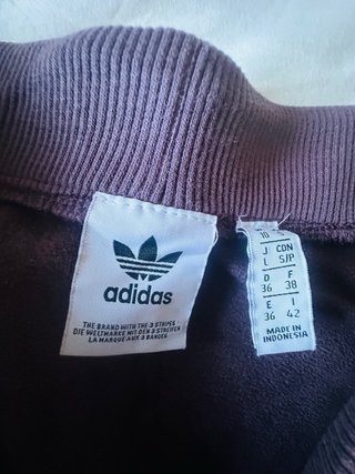 Pantalón Adidas Morado Acampanado