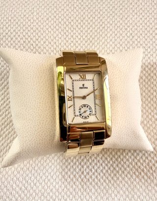 Reloj Festina Rectangular Dorado. Nuevo