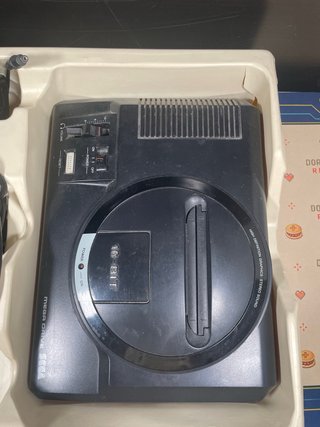 Console Sega Mega Drive in scatola