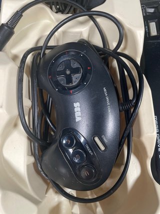 Console Sega Mega Drive in scatola