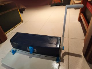 Lotto di rilegatrice ESP50 + 2 scatole di fili a spirale