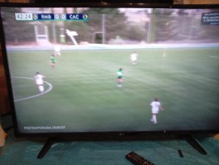 TV LG 43 con HDMI y mando