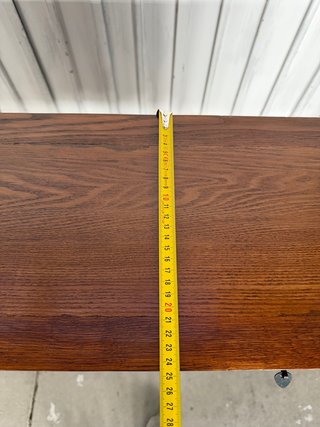Consola antigua de madera restaurada