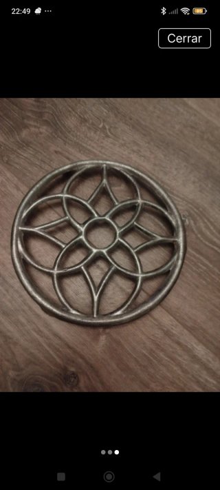 Apartador antiguo de metal plateado