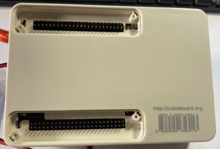 Cubieboard2 con caja y conector SATA