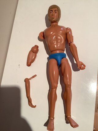 Maniquí Geyperman Rubio de Segunda Generación