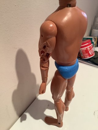 Maniquí Geyperman Rubio de Segunda Generación