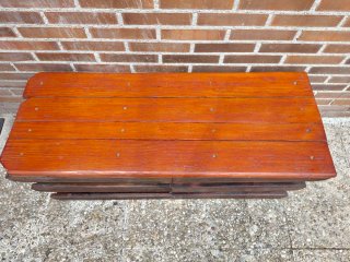 Banco rústico de madera
