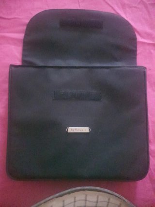 2 Carteras de mano negras y grises