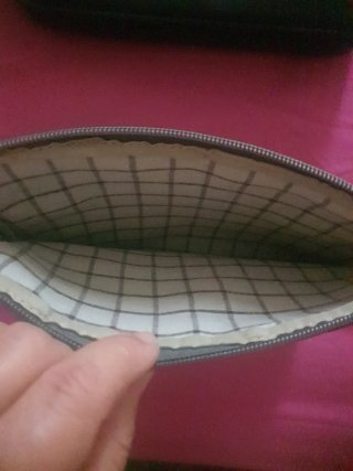 2 Carteras de mano negras y grises