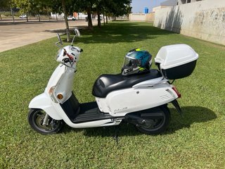 Kymco Like 49cc Scooter Blanca