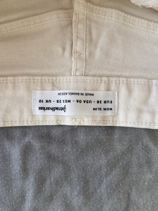 Pantalones cortos Stradivarius beige