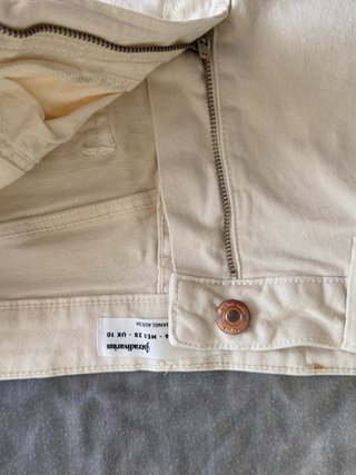Pantalones cortos Stradivarius beige