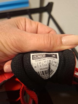 Zapatillas Munich Rojas Nuevas
