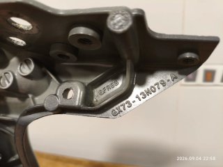 Soporte Faro Izquierdo Jaguar XE 2015 -..