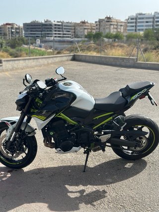 Kawasaki Z900 2021 A2