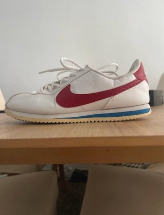 Nike Cortez Blancas y Rojas