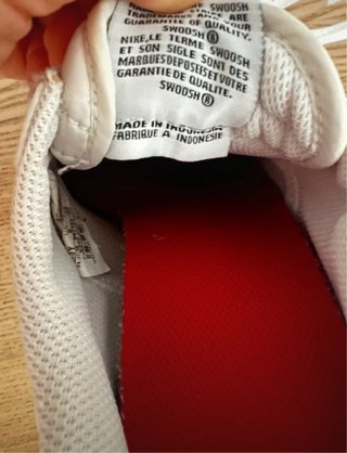 Nike Cortez Blancas y Rojas