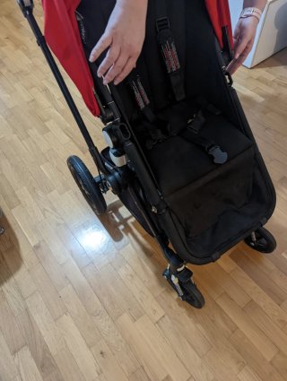 Bugaboo Cameleon 3 Chasis Negro Capota Roja