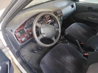Faro der ford 84311126 escort 1.8 mt (90 cv 224701