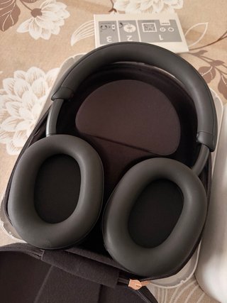 Sony WH1000XM5: best ANC, over-ear, estuche rígido