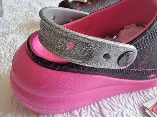 Crocs Barbie Edición Limitada