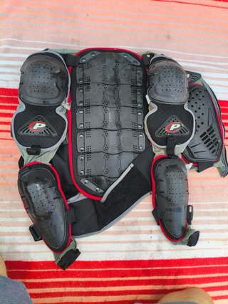Pack Motocross/Enduro Hebo: Peto + Rodilleras