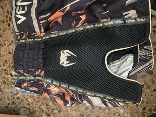 Pantalón Muay Thai Venum
