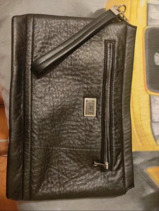 Bolso de mano negro