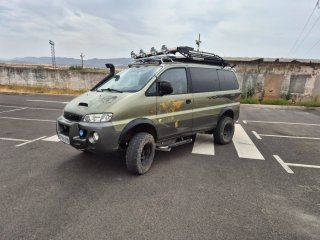 Hyundai H-1 2001