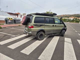 Hyundai H-1 2001