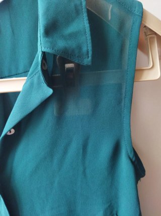 Blusa H&M sin mangas verde Talla XS
