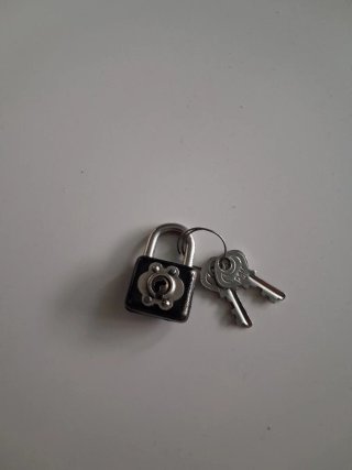 Candado RGM vintage con 2 llaves
