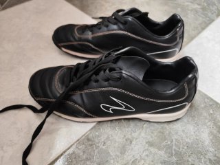 Zapatillas de fútbol negras buen estado